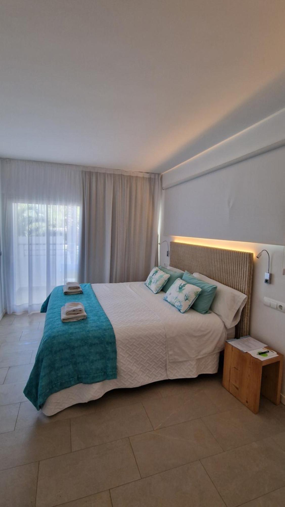 Apartamentos Costamar II Es Pujols Exterior photo